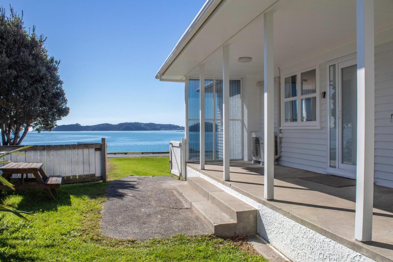 Rehutai Beach House - Paihia Holiday Home - B&B