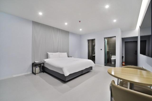 Double Room 3