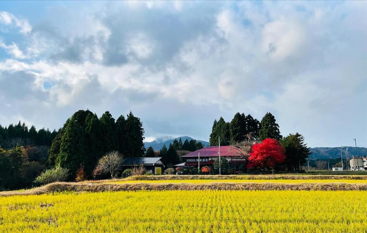 農家民宿と古民家カフェ 里山のカフェ ににぎ - B&B Oga