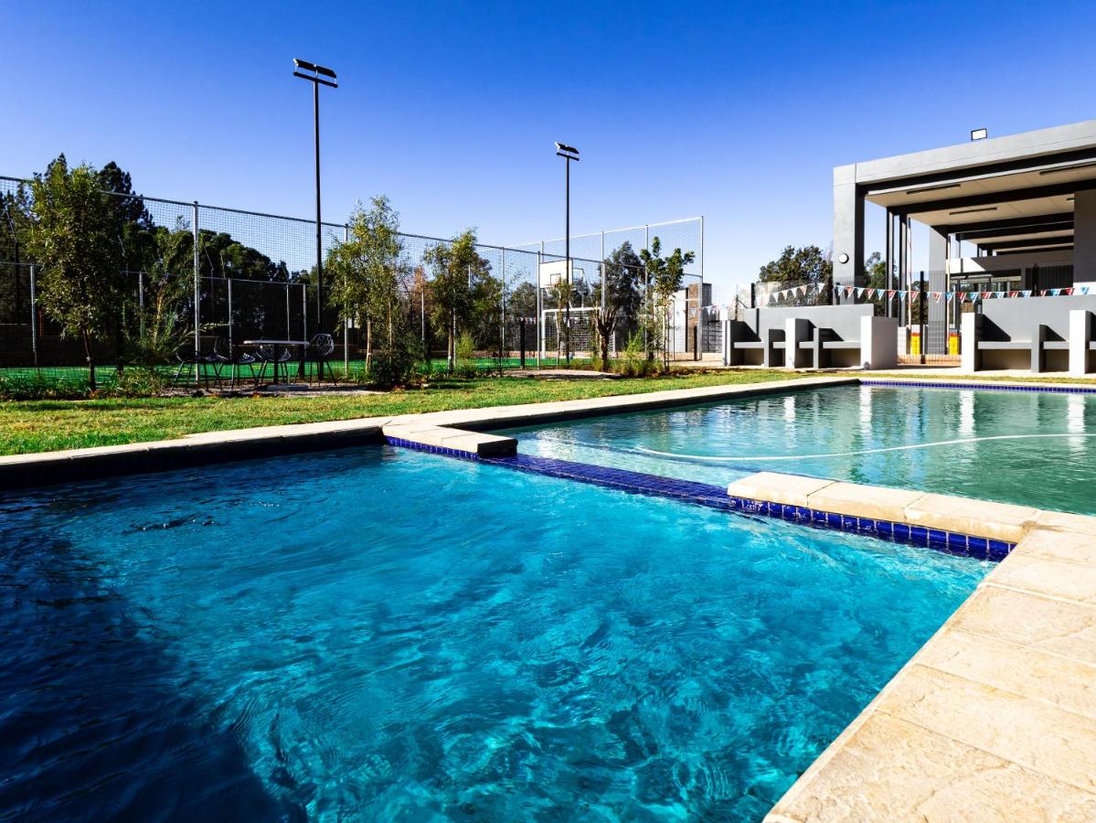 Urban Retreat - Bed and Breakfast Midrand