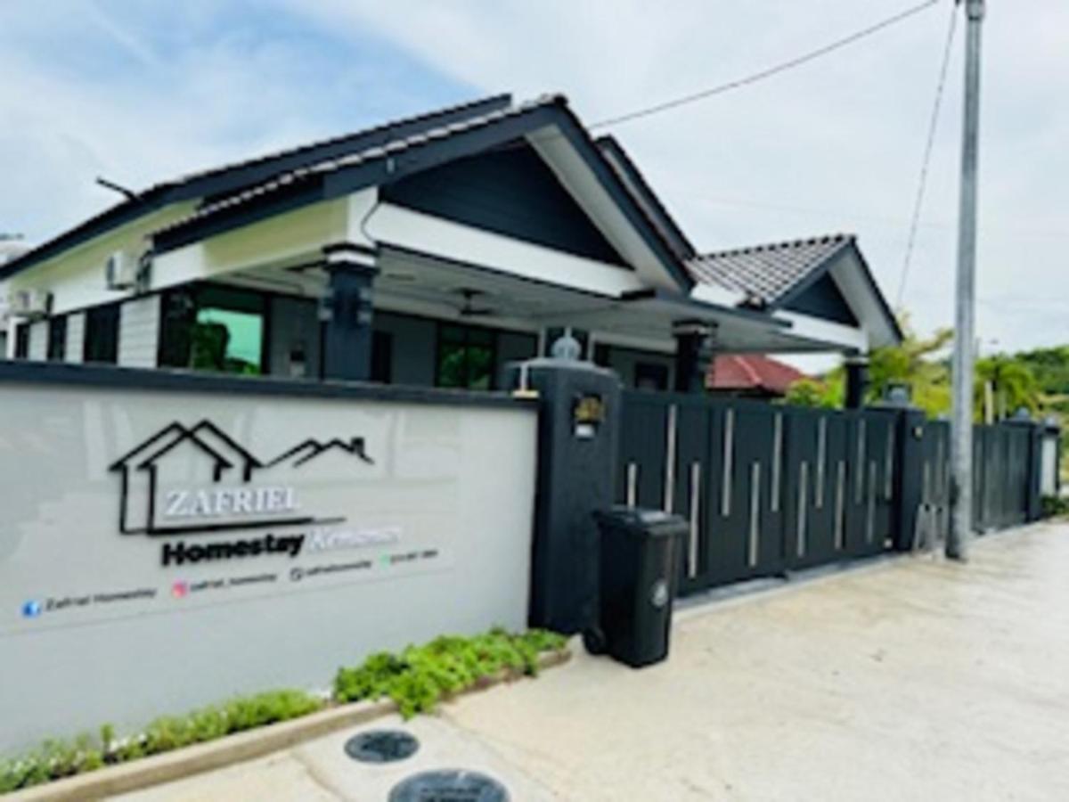 Zafriel Homestay Kemaman - Ferienwohnung