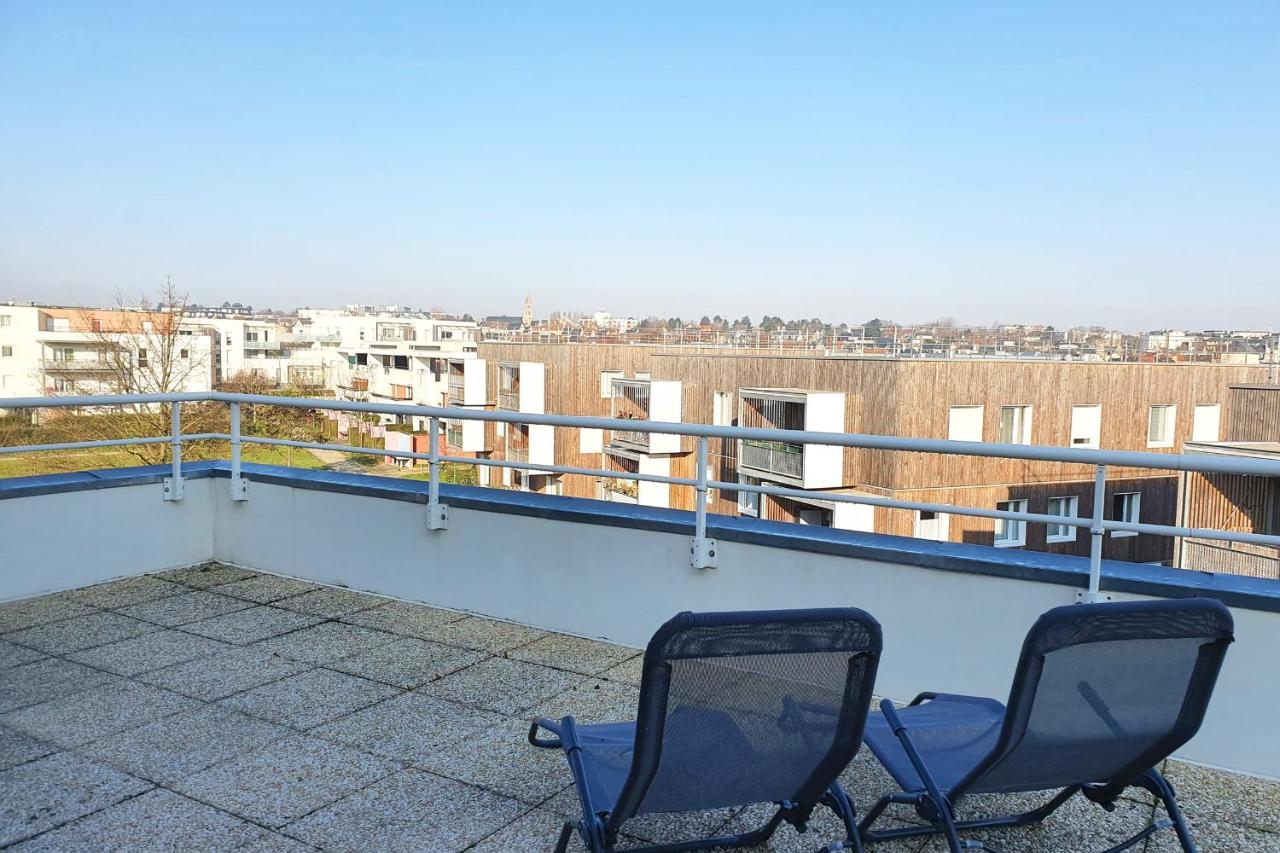Le Castel d'Orne - Piscine et Terrasse - B&B