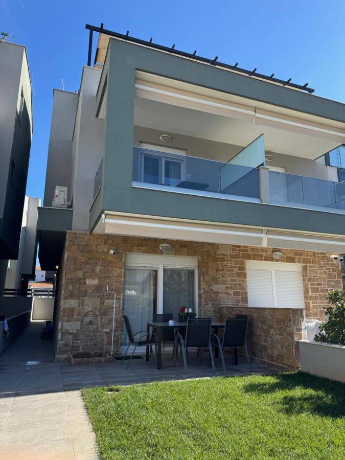 Luxury Villa Irinis - Ferienwohnung Nikiti