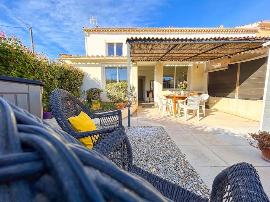 Jardin - Parking - 10 min Centre Ville - B&B