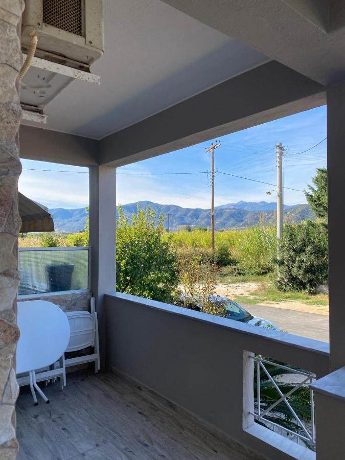 Alikis House - B&B Néa Péramos