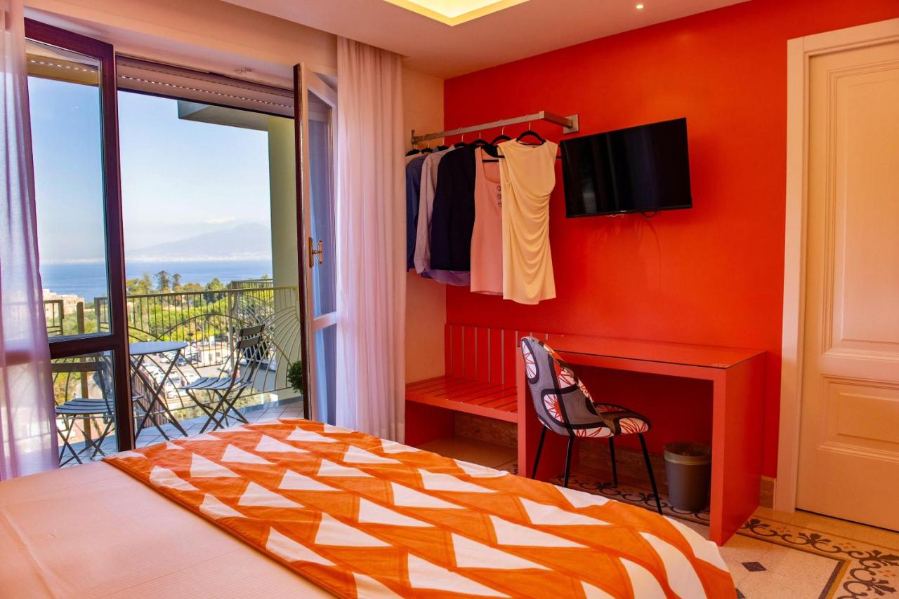 Double Room with Balcony and Sea View