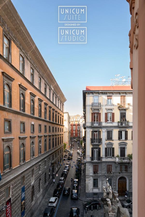 Unicum Suite Grande Archivio Napoli Centro Storico - B&B Napoli