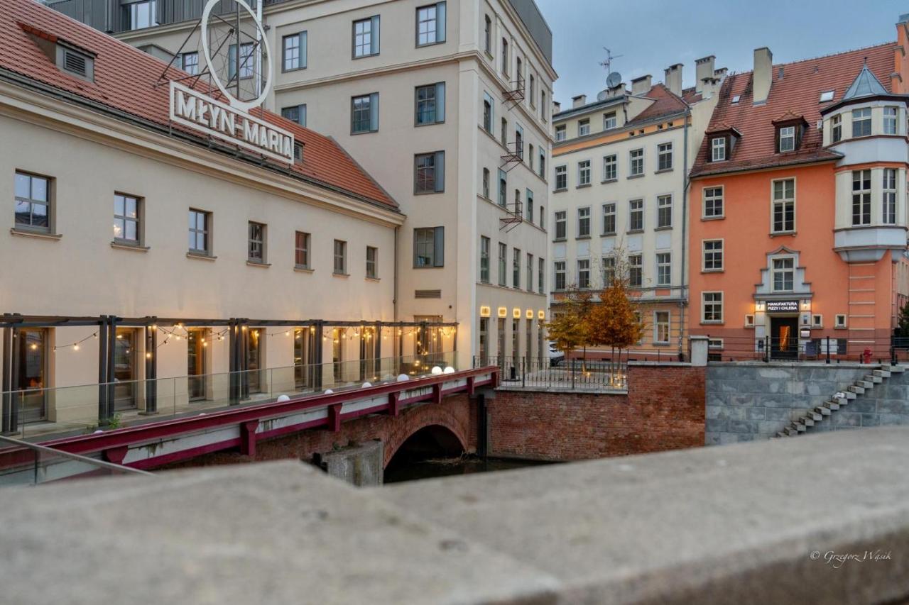Apartament AleMłyn - na wyspie Słodowej, z balkonem i pięknym widokiem- SpaceApart - B&B
