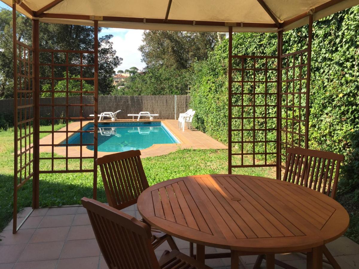 Eco house of oak, 15 min to BCN Max Pax 8 - B&B