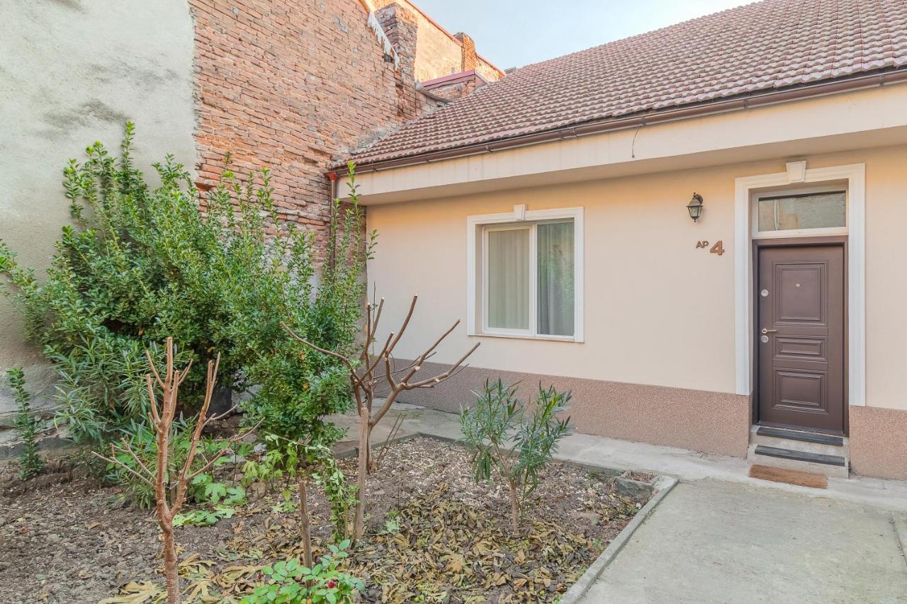Charming Home near Piata Unirii - B&B