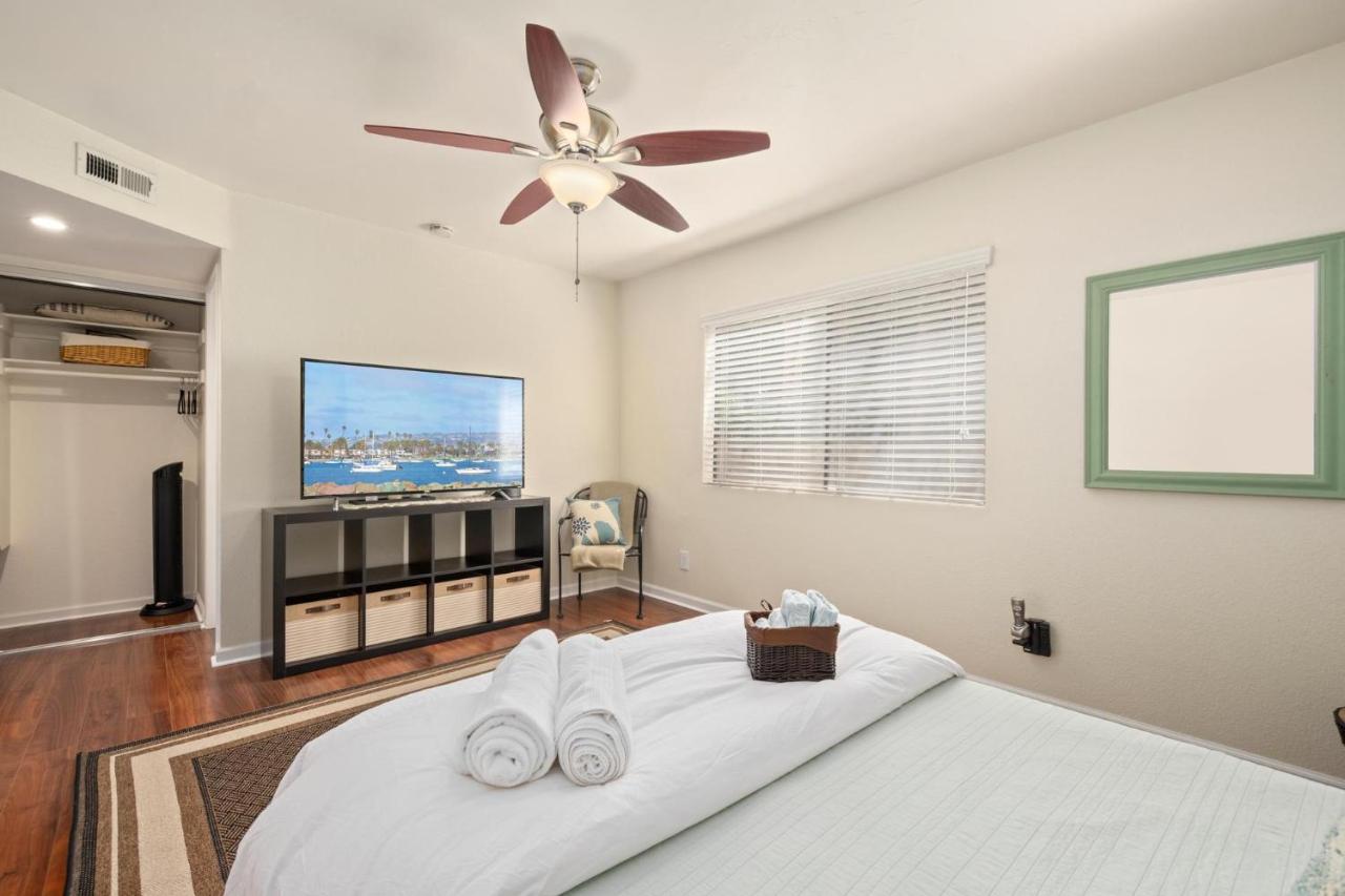 Mission Hills Dream - BBQ, Patios, AC, Parking - Bed and Breakfast San Diego