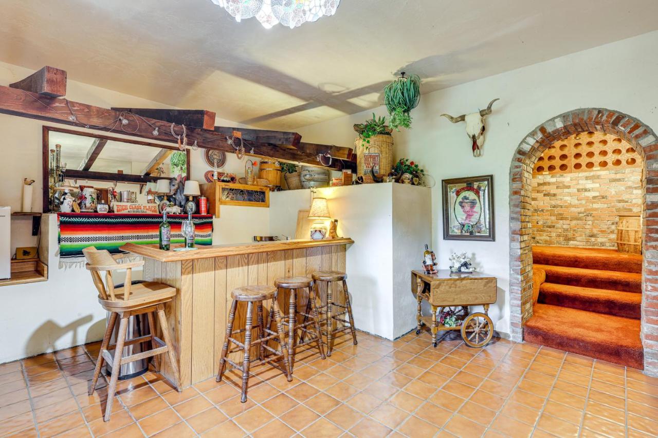 Walk to Lake Arrowhead Home with Hot Tub and Wet Bar! - B&B