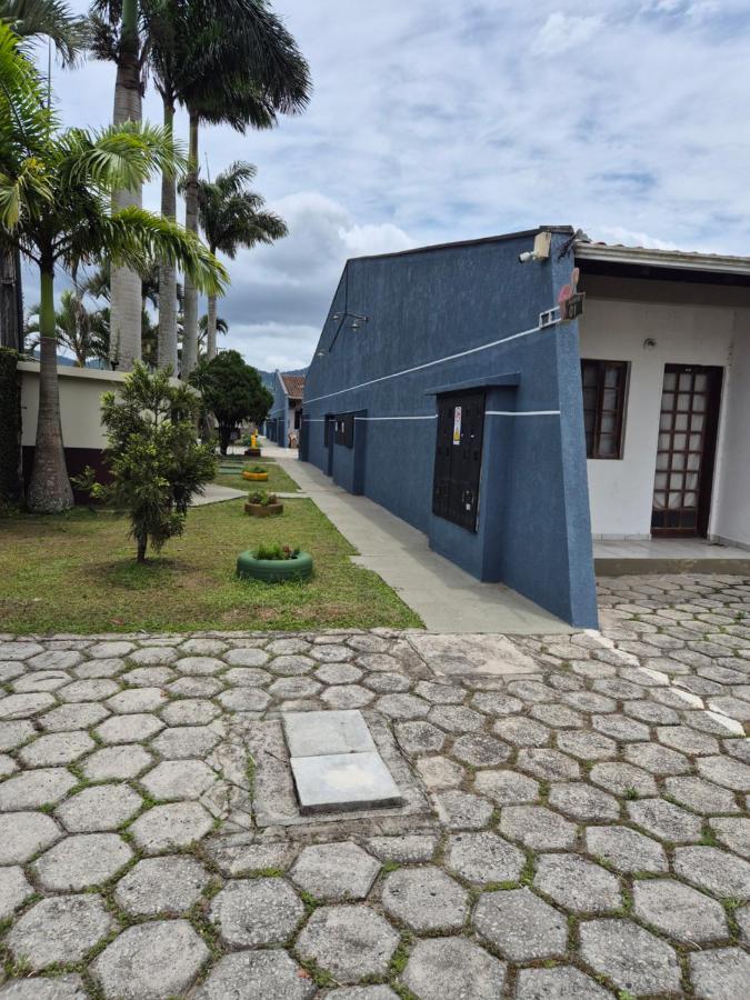 Kitnet Balneário Flamingo - Bed and Breakfast Matinhos