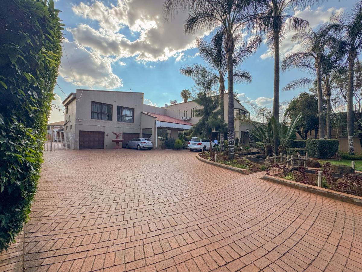 Hilat Guest House - Bedfordview - B&B