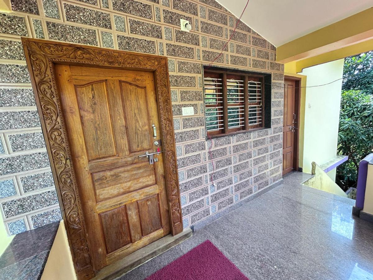 Shreeniketana stay - B&B