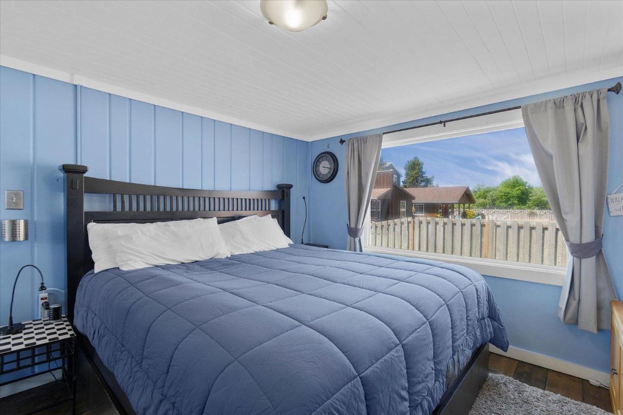 Arch View #7 - B&B