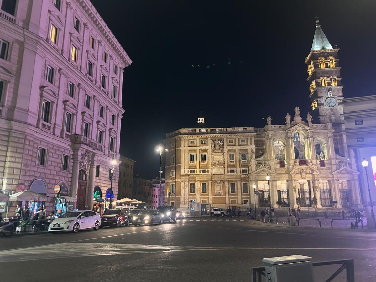 Camera Matrimoniale con Bagno Privato Esterno 