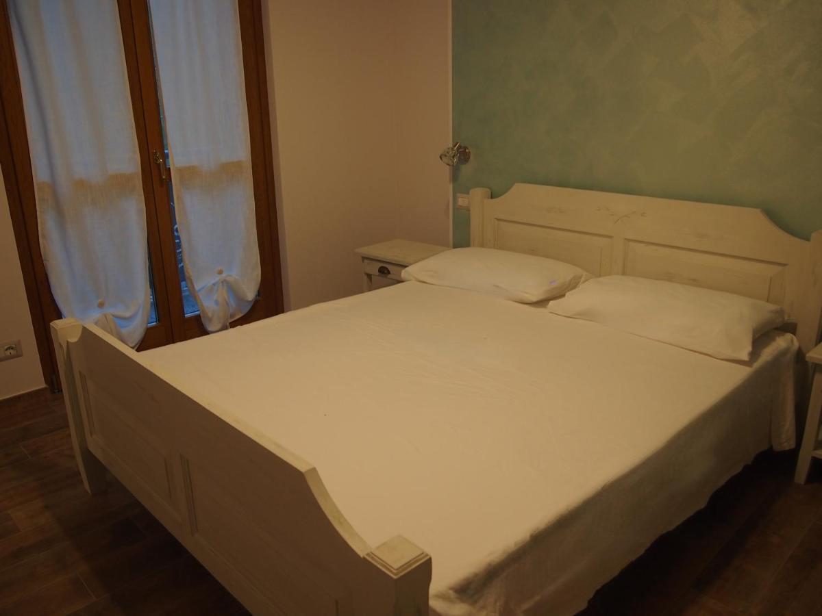Doppelzimmer mit eigenem externen Bad