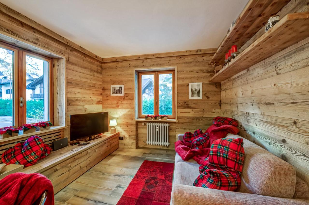 Casa Entreves - Ristrutturata con parcheggio - Chambres d’hôtes