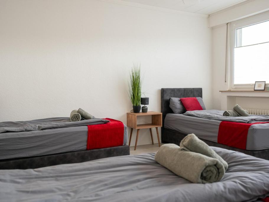 Serviceroom24 - Apartment 2 in Gladbeck WLAN - Smart-TV - 24-7 Check-in und Küche - Ferienwohnung Gladbeck