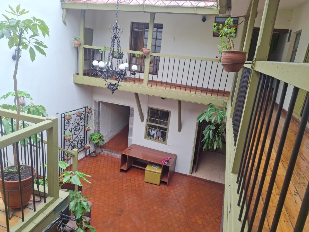 Hostal Mallqui - Bed and Breakfast