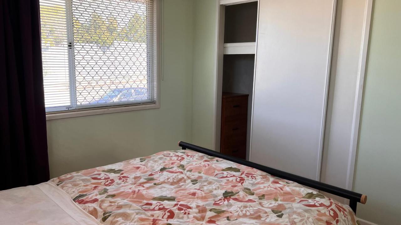 Double Rooms exit24 on M1 - B&B Slacks Creek