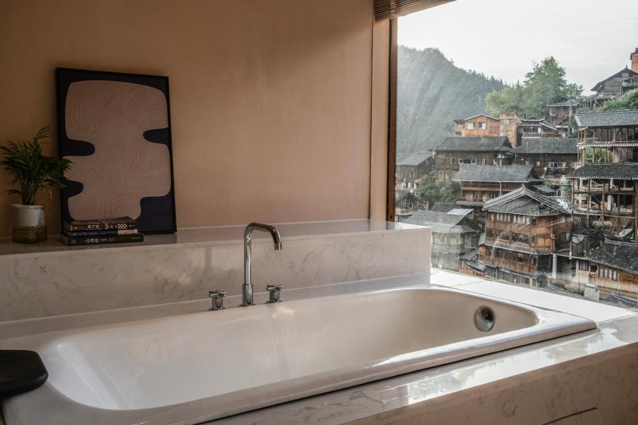 Xijiang Qianhu Miao Village Mountain and B&B - Ferienwohnung