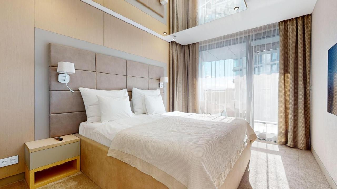 One-Bedroom Apartment with River View
