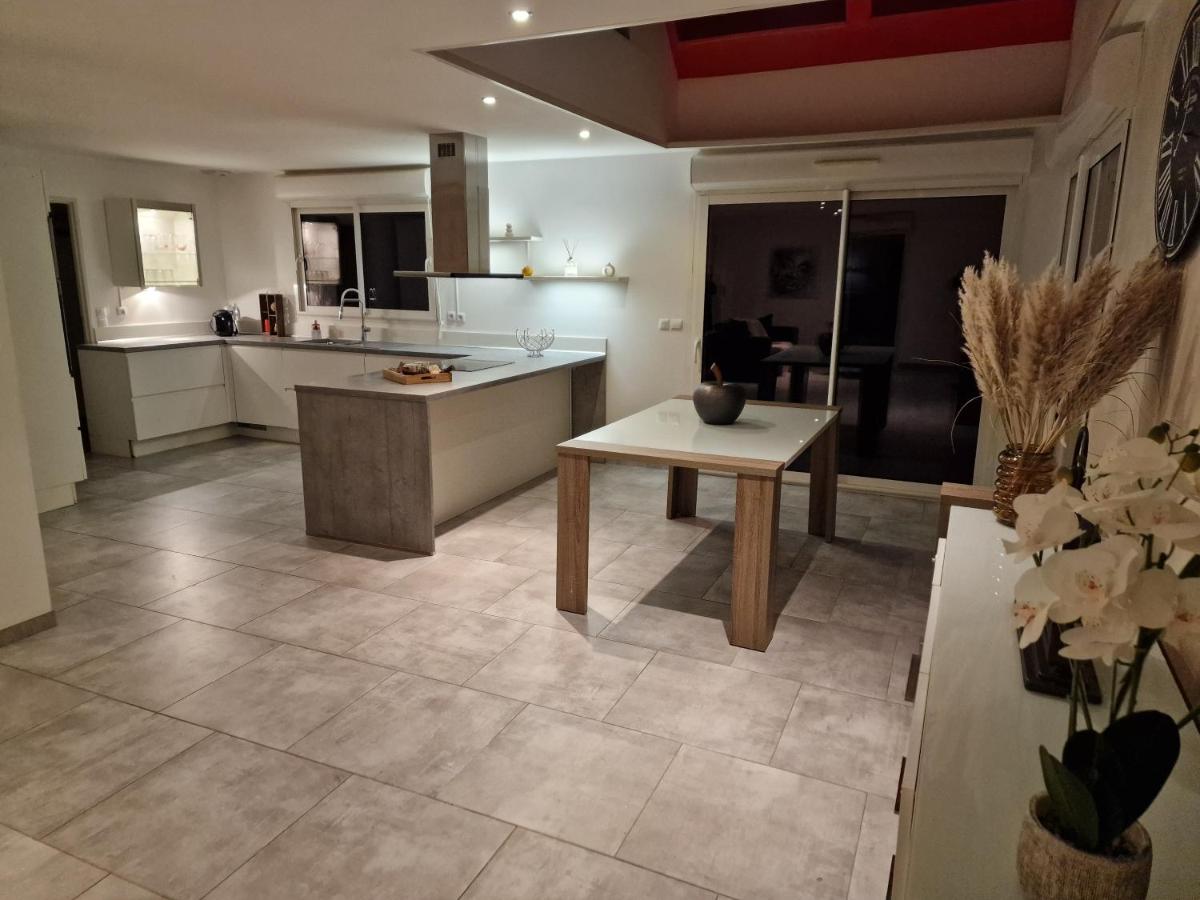 Maison individuelle avec jardin et stationnement privé - B&B