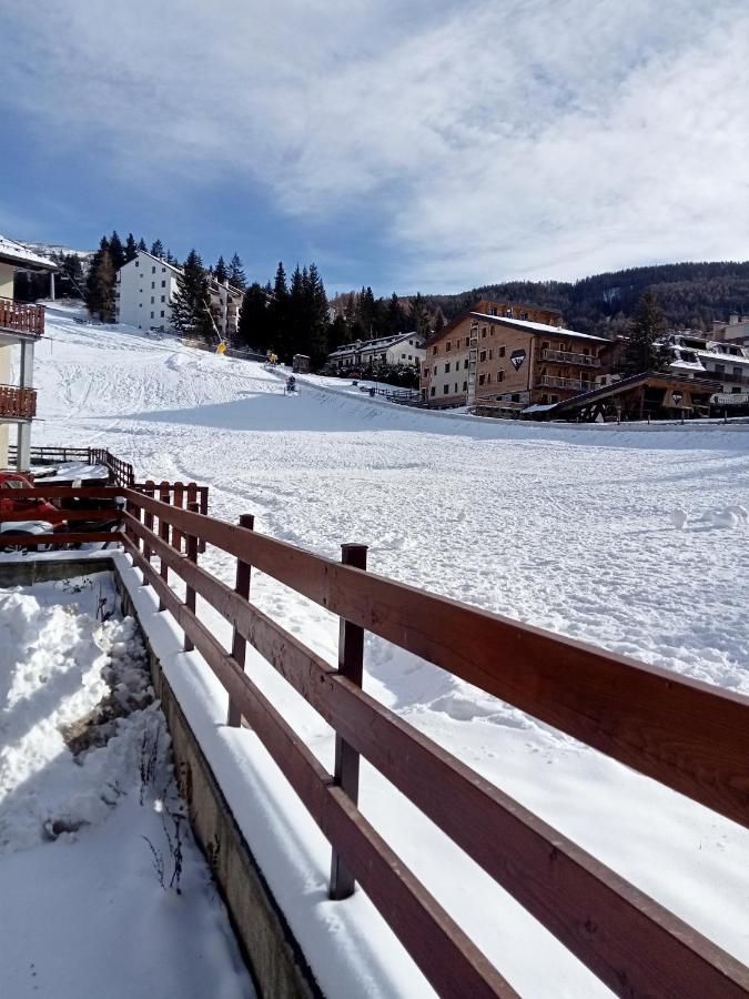 Central Plaza Apartment 40 mq accesso diretto alle piste - Bed and Breakfast Sauze d'Oulx