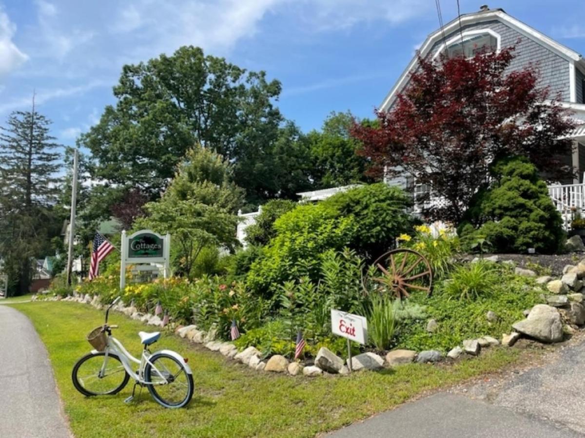 Main House - 3 Story 5 Bed 3 Bath Private Deck Courtyard Pet Friendly fee applies - B&B Wolfeboro