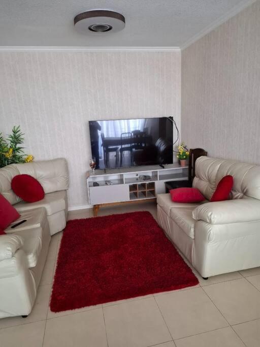 Espacioso Depto Con Parking - B&B Chorrillos