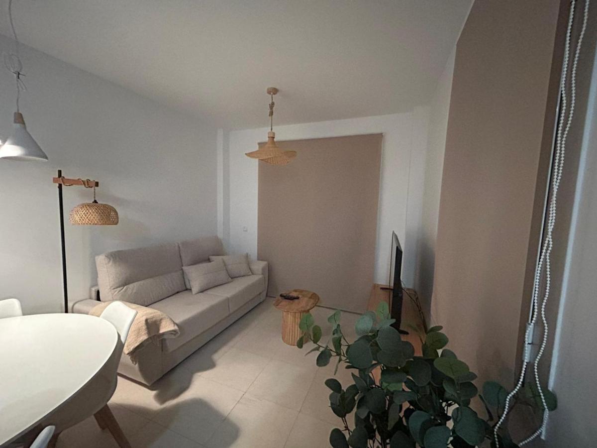 Luxury homes bajo laguna beach and pool vera - B&B Los Amarguillos