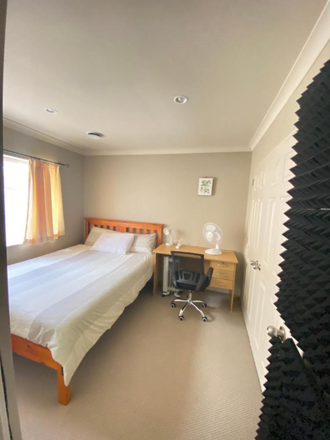 Tweepersoonskamer met een Eigen Externe Badkamer