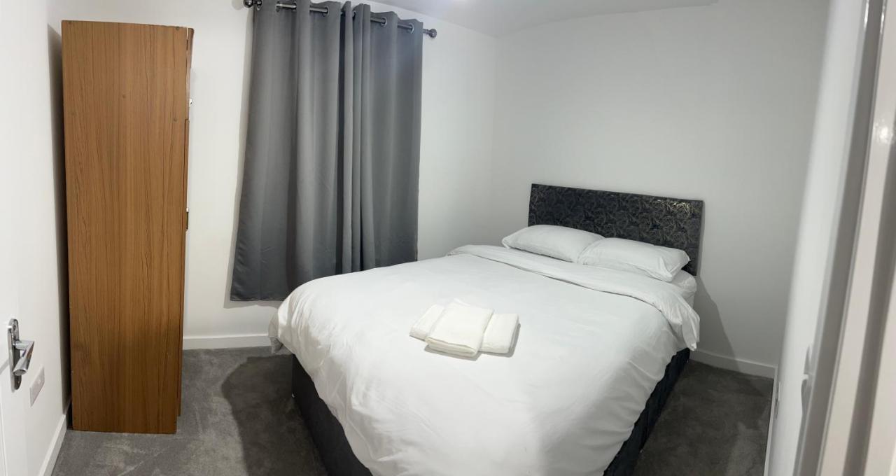 Double Room with Private External Bathroom