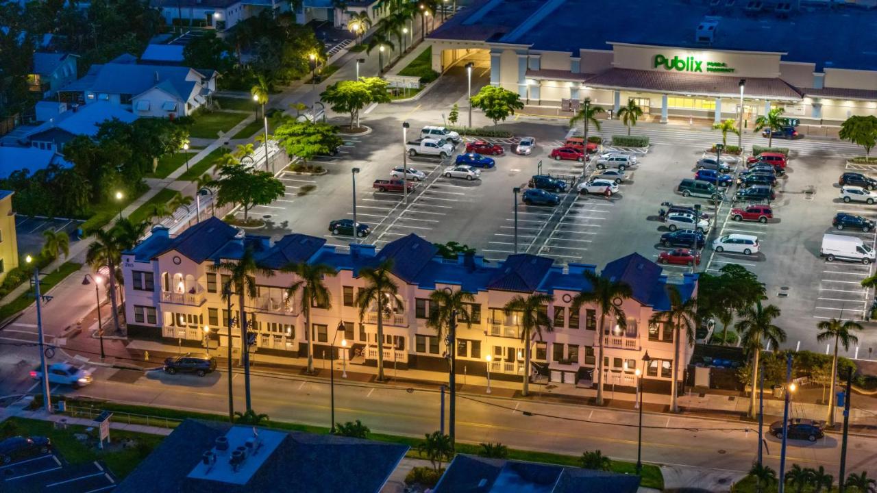 Modern City Loft in Downtown River District - B&B Fort Myers