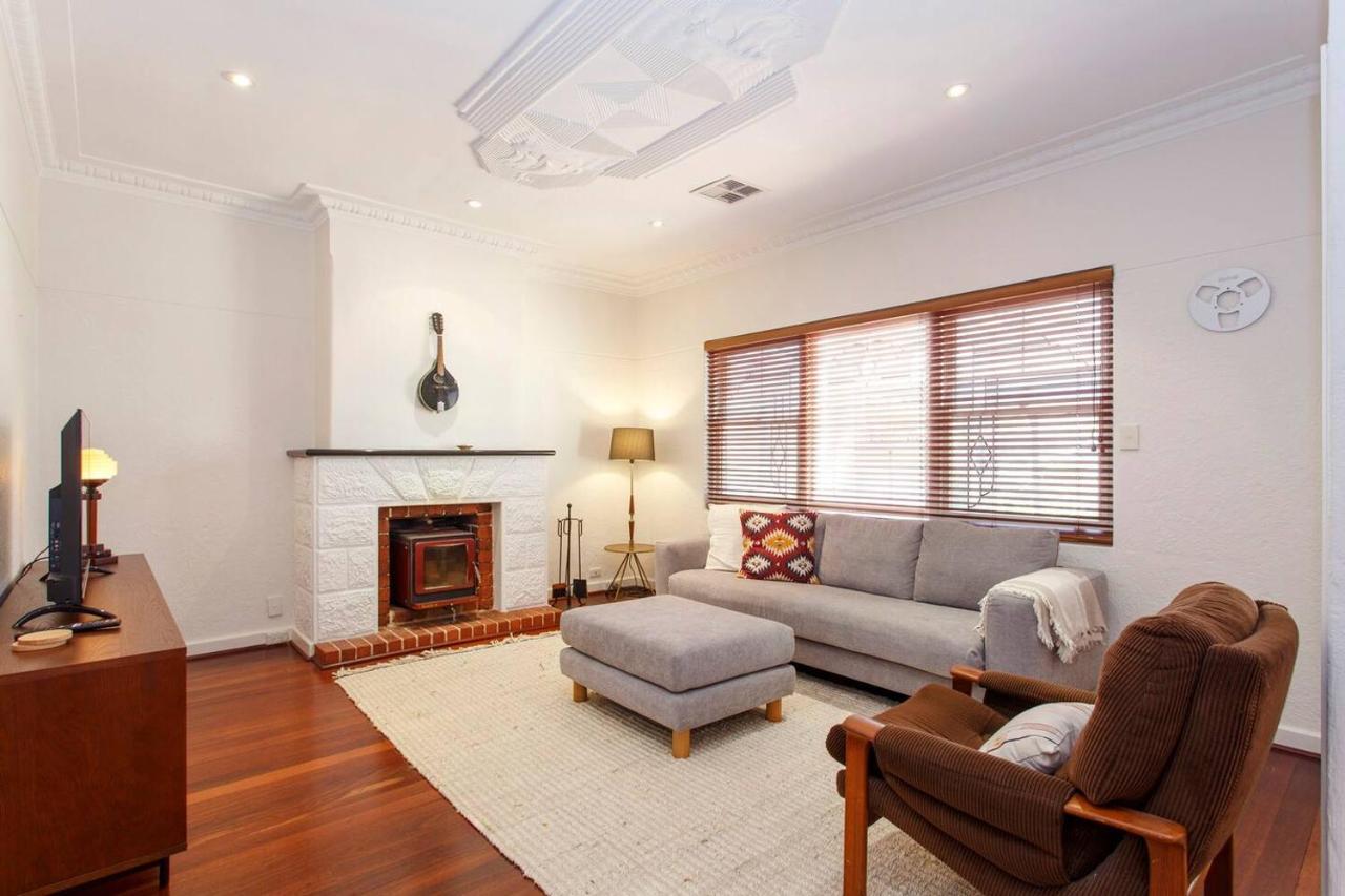 Directors Cottage Fabulous Local & Peaceful - B&B