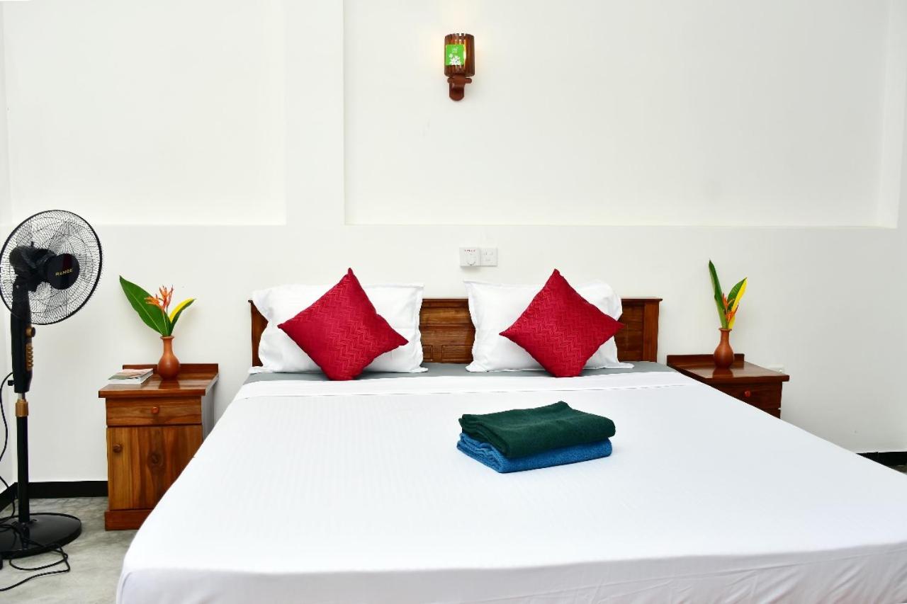New Ocean Breeze Retreat - Bed and Breakfast