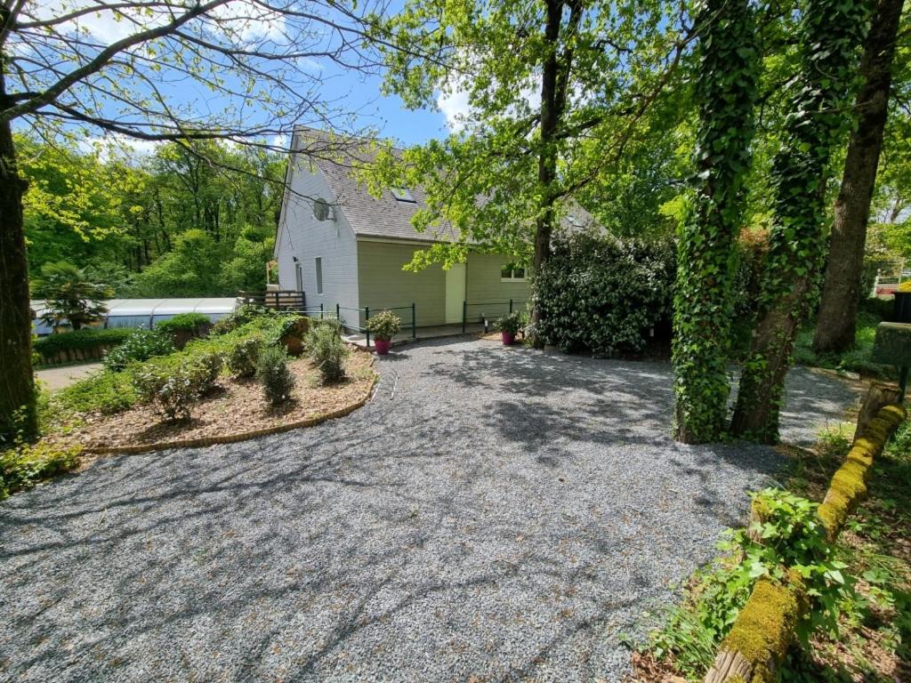 Les Chalets de SAUMUR, Piscine & Parc boisé, 100m du CadreNoir - Ferienwohnung
