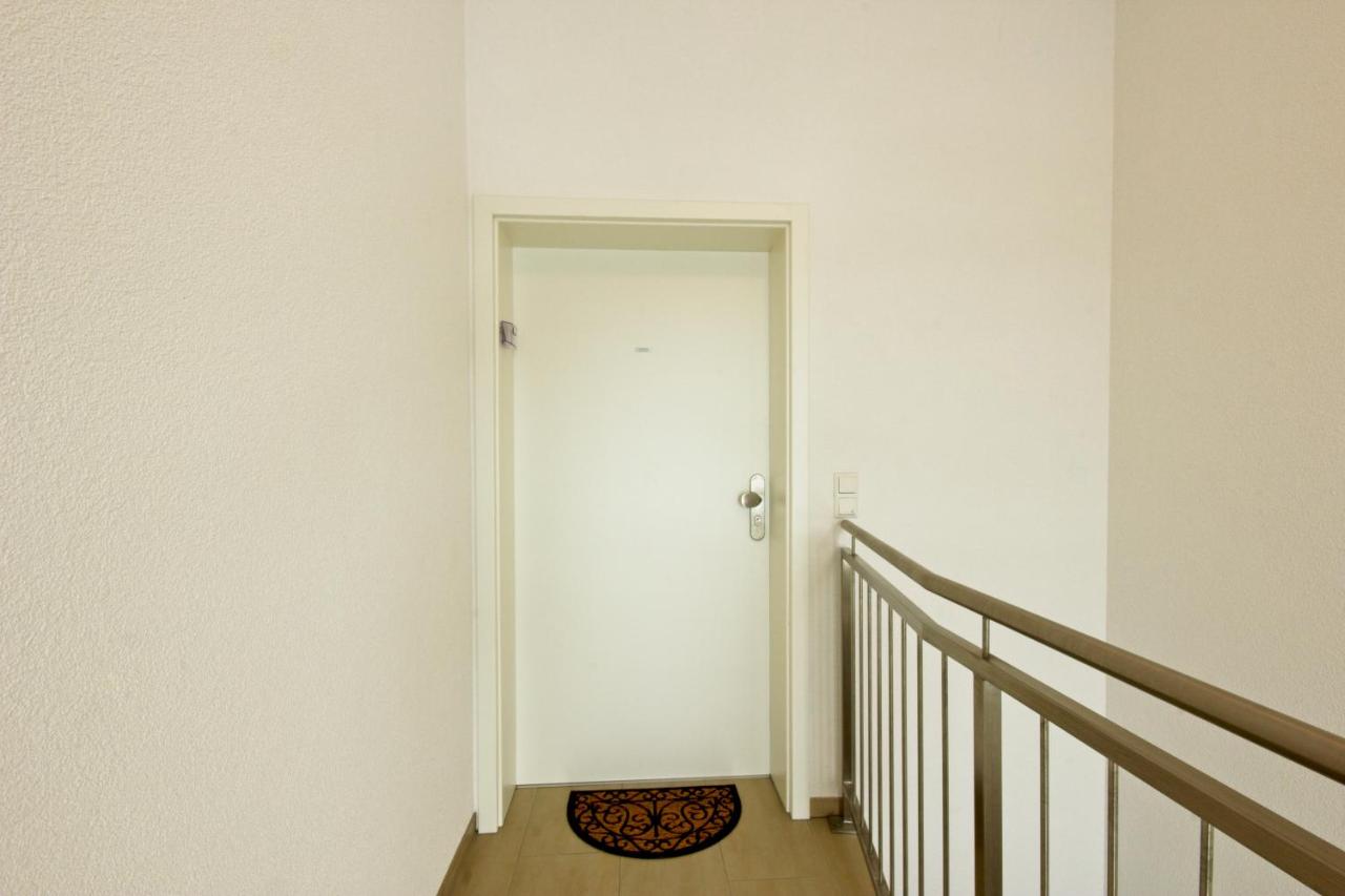 Bonnystay Rheinfelden - Haus mit Garten und zwei separaten Wohnungen - Bed and Breakfast