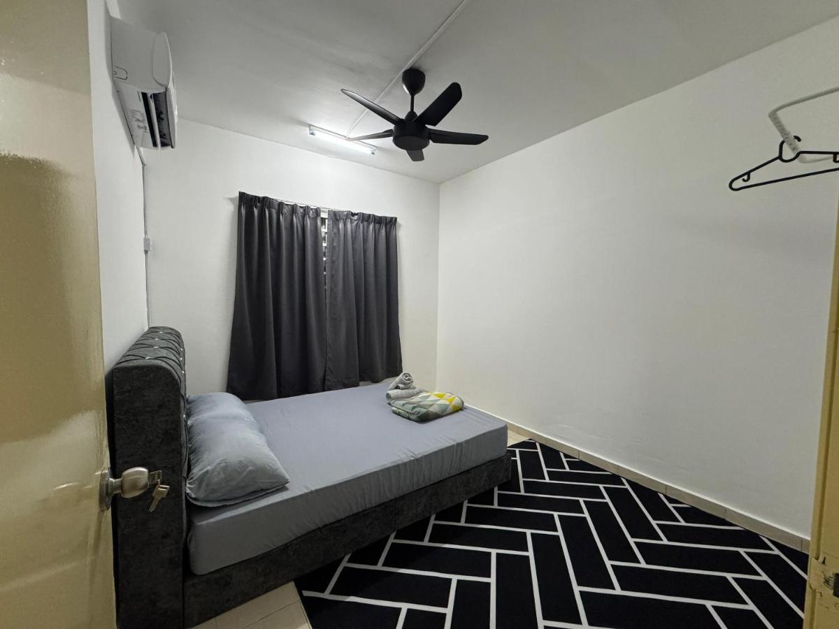 Sweet Homestay Tasik Biru Kundang - Bed and Breakfast
