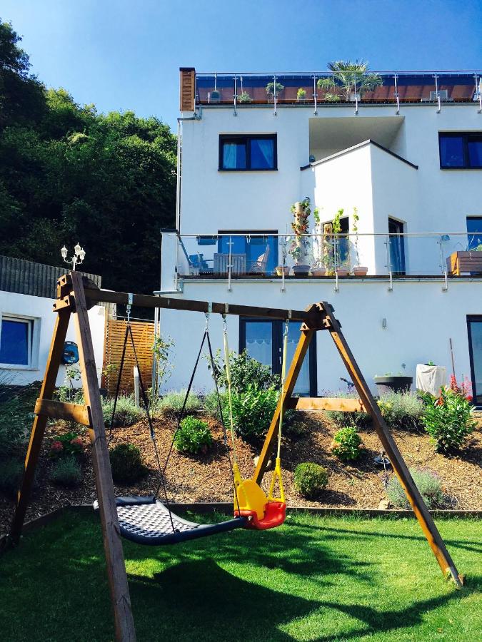 Komfort-Studio in Oberwinter bei Bonn - mit PlayStation 4 - Ferienwohnung