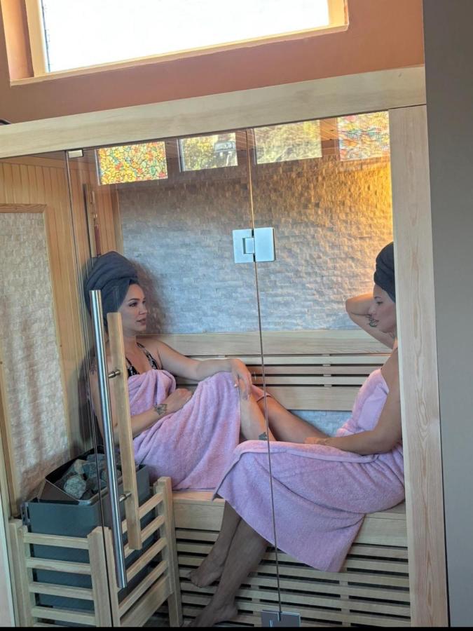 Queen Room with Spa Bath