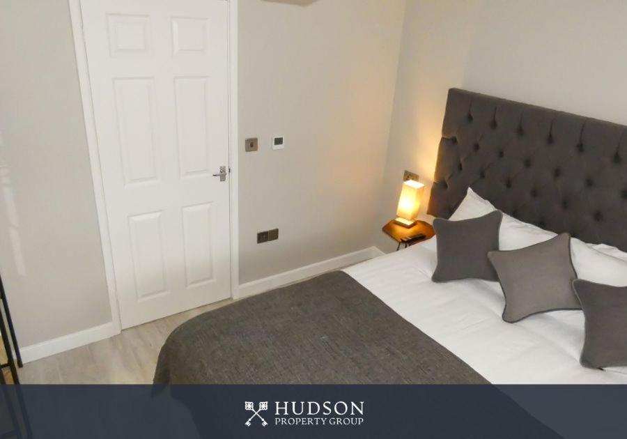 Serviced Apartment with Parking - B&B