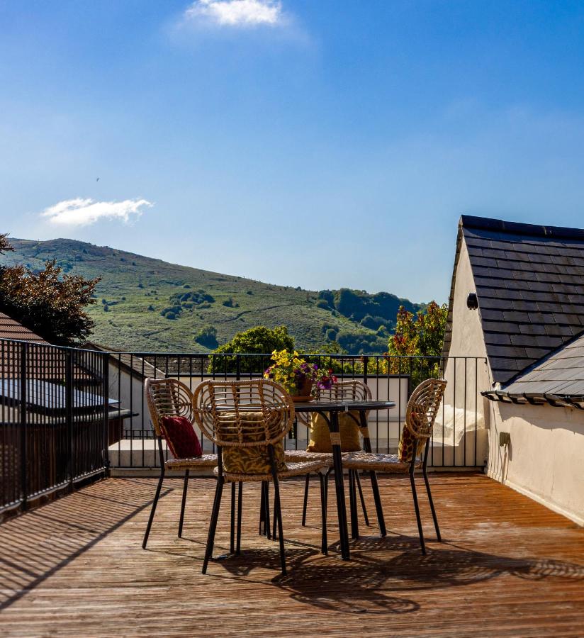 Meldon View - Period Apartment & Roof Terrace - B&B