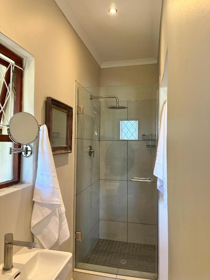 Camera Queen con Vista Piscina