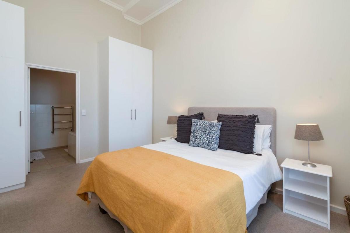 The Muizenberg Beach Retreat - B&B Città del Capo