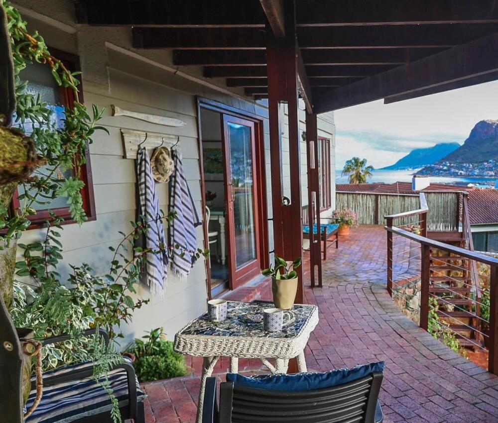 64 on Clovelly - B&B