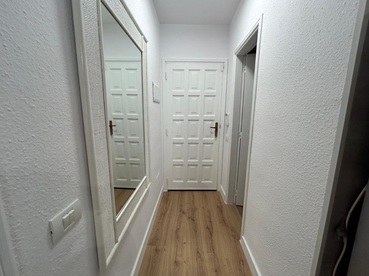 Modern apartment, heated pool & 2 terraces - Bed and Breakfast