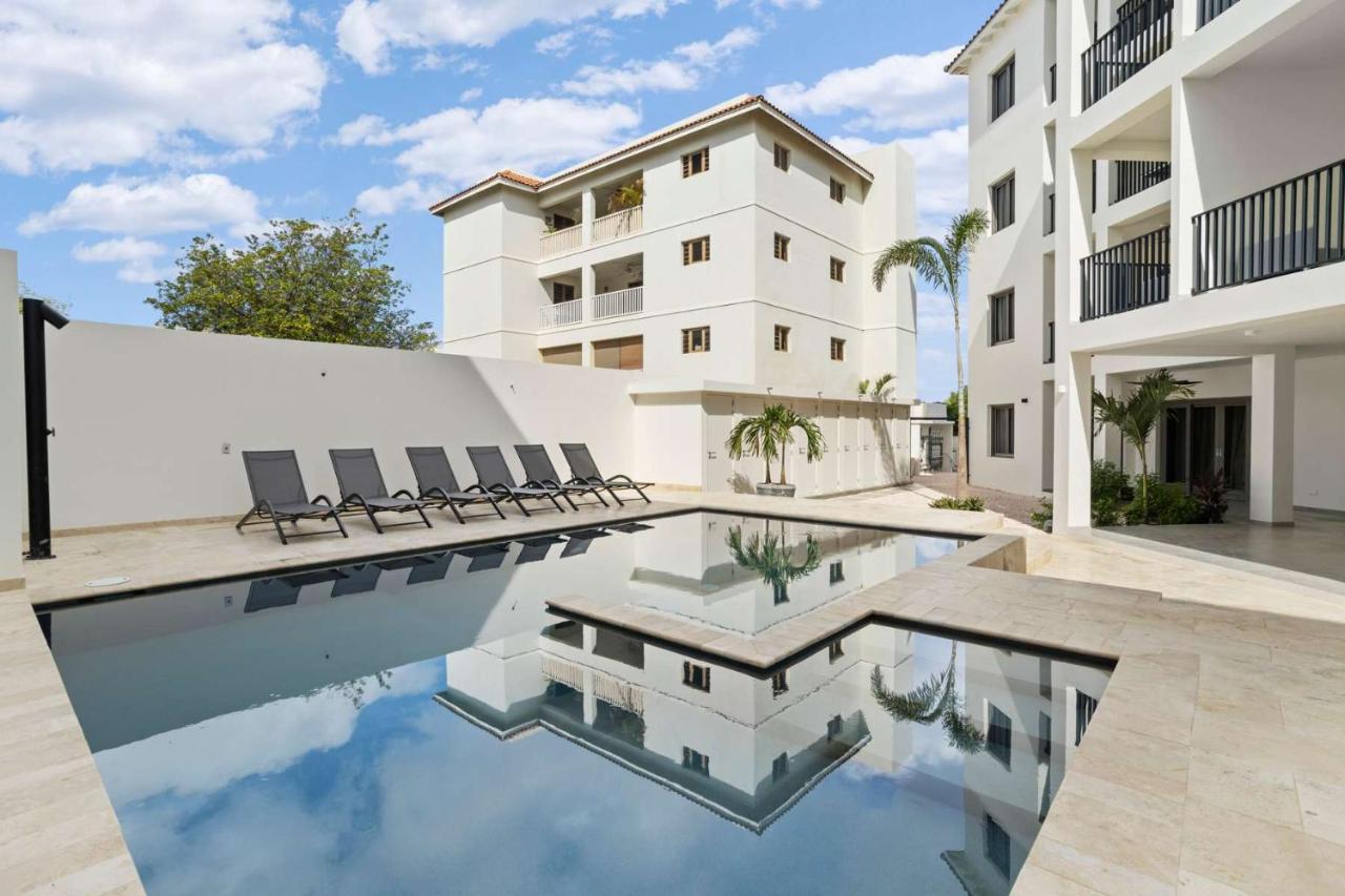 Bonaire Beach Apartment 11 with communal pool and diving facilities - B&B Kralendijk